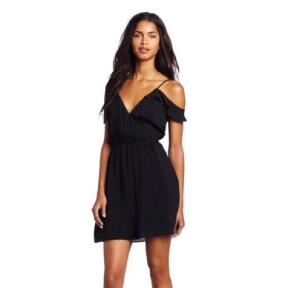 BCBGeneration Flutter Sleeve V Neck Summer Casual Chic Mini Dress Black Small - Picture 1 of 13